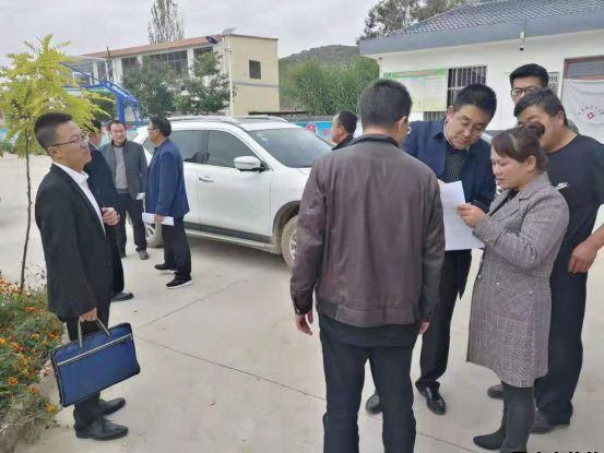 平?jīng)鲢垂鹃_展“踐行初心使命，助推脫貧攻堅”主題黨日活動(圖3)