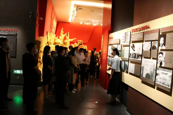 平?jīng)鲢垂军h委組織各支部開展“重溫歷史、砥礪前行”(圖2)