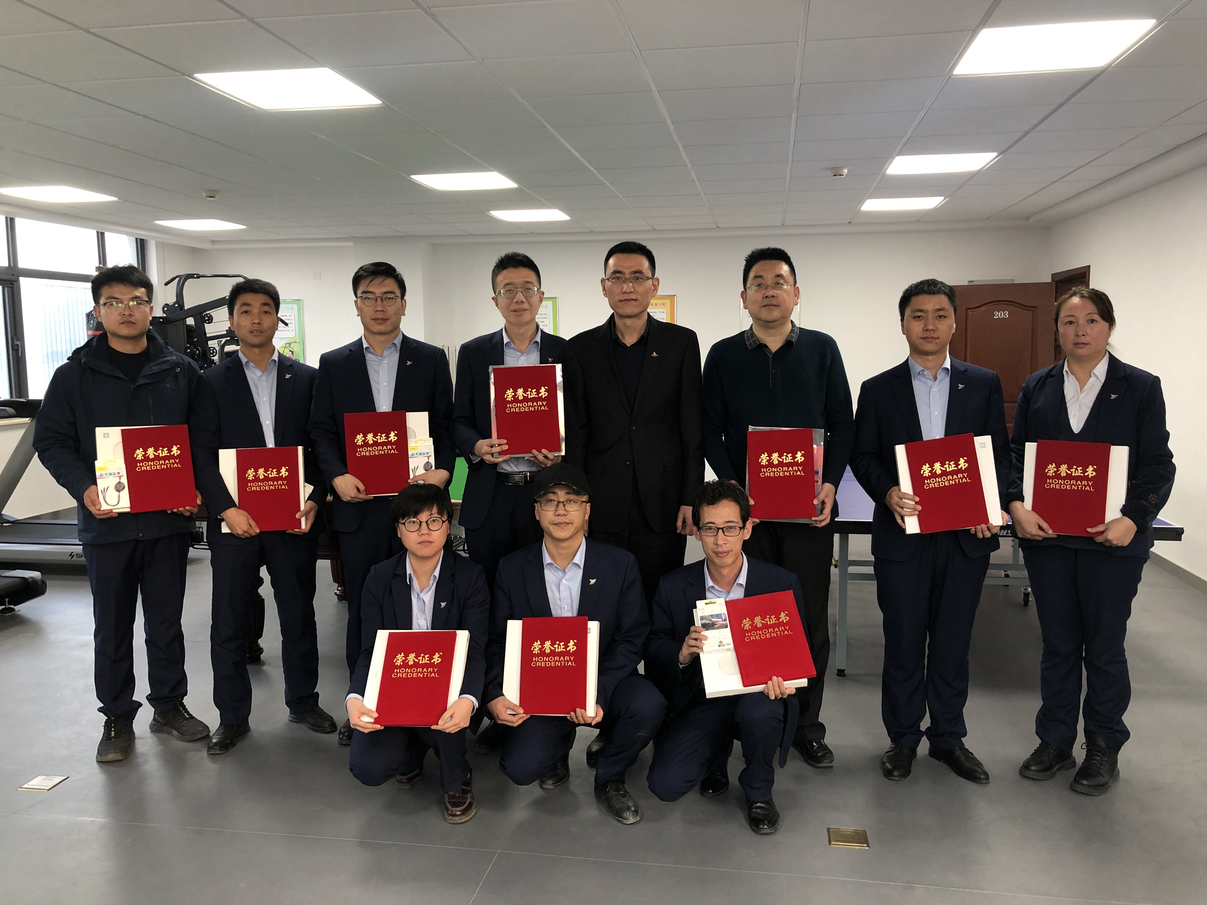 泓源公司舉辦“慶元旦、迎新春”職工乒乓球臺球比賽(圖8)