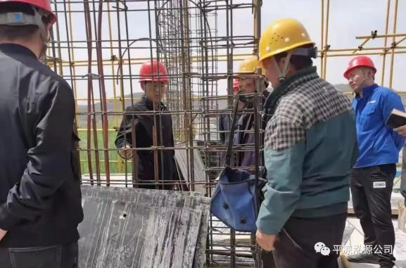 “五一”期間泓源公司對在建項目進(jìn)行檢查(圖3) “五一”期間泓源公司對在建項目進(jìn)行檢查(圖3)