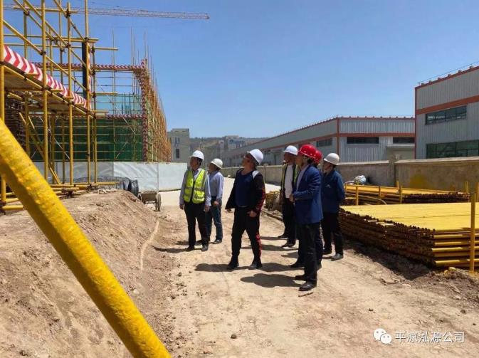 市工程質(zhì)量服務(wù)中心對(duì)中小企業(yè)孵化基地項(xiàng)目(三期)A區(qū)進(jìn)行專項(xiàng)檢查(圖2) 市工程質(zhì)量服務(wù)中心對(duì)中小企業(yè)孵化基地項(xiàng)目(三期)A區(qū)進(jìn)行專項(xiàng)檢查(圖2)