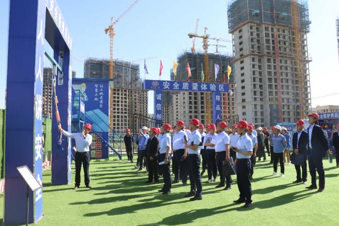 泓源公司開展安全生產(chǎn)月活動——重點建設(shè)項目觀摩學(xué)習(xí)(圖2) 泓源公司開展安全生產(chǎn)月活動——重點建設(shè)項目觀摩學(xué)習(xí)(圖2)