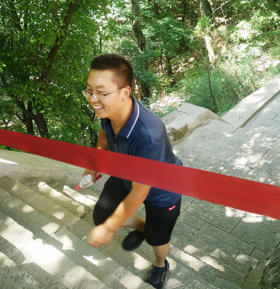 增強(qiáng)團(tuán)隊(duì)合力 展示泓源風(fēng)采 ——泓源公司開展登山比賽活動(圖6) 增強(qiáng)團(tuán)隊(duì)合力 展示泓源風(fēng)采 ——泓源公司開展登山比賽活動(圖6)