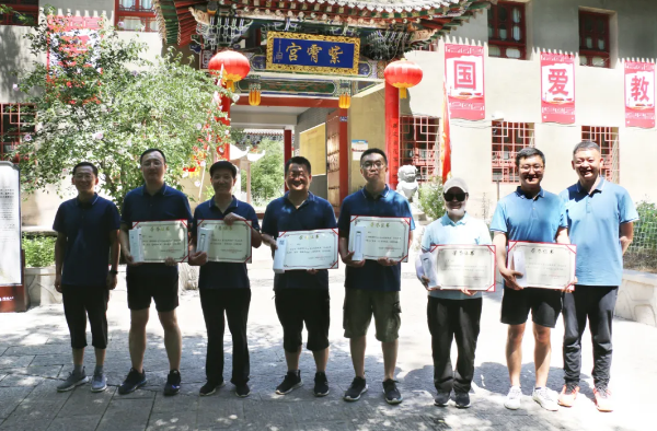 增強(qiáng)團(tuán)隊(duì)合力 展示泓源風(fēng)采 ——泓源公司開展登山比賽活動(圖10) 增強(qiáng)團(tuán)隊(duì)合力 展示泓源風(fēng)采 ——泓源公司開展登山比賽活動(圖10)