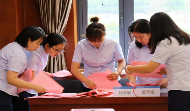 泓源公司召開(kāi)工會(huì)第一次職工(會(huì)員)大會(huì)(圖3) 泓源公司召開(kāi)工會(huì)第一次職工(會(huì)員)大會(huì)(圖3)