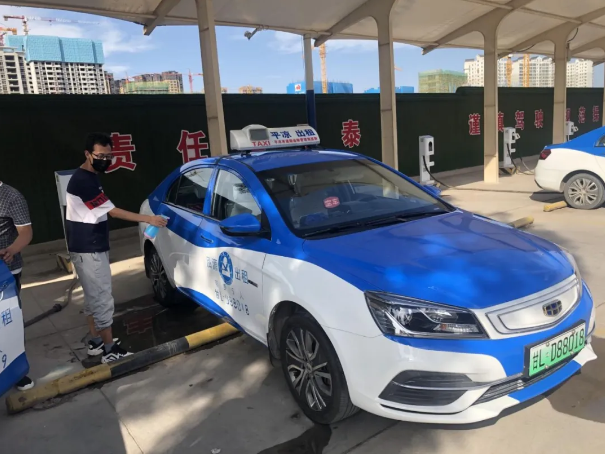 泓源出租車公司安排部署疫情防控工作(圖5) 泓源出租車公司安排部署疫情防控工作(圖5)