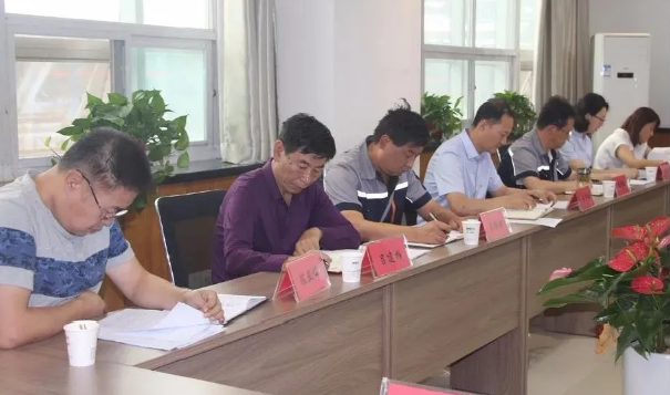 泓盛達公司召開前七個月經濟運行分析調度會暨八月份安全例會(圖2) 泓盛達公司召開前七個月經濟運行分析調度會暨八月份安全例會(圖2)