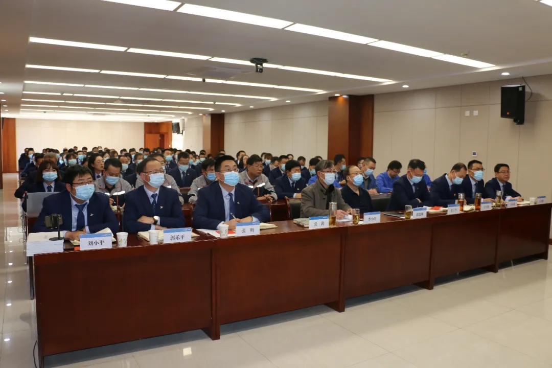 重整行裝再出發(fā)——市產(chǎn)投集團(tuán)召開改革重組動員會議(圖2) 重整行裝再出發(fā)——市產(chǎn)投集團(tuán)召開改革重組動員會議(圖2)