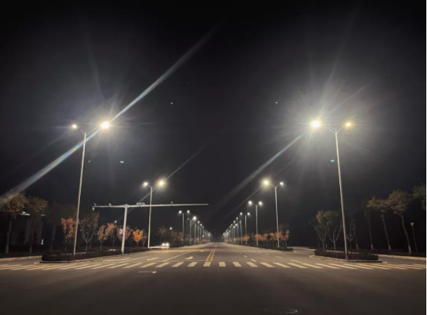 文明創(chuàng)建我先行——市產投集團積極組織參加全市志愿服務集中示范活動(圖4) 文明創(chuàng)建我先行——市產投集團積極組織參加全市志愿服務集中示范活動(圖4)