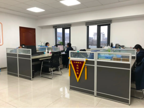 文明創(chuàng)建我先行——市產投集團積極組織參加全市志愿服務集中示范活動(圖5) 文明創(chuàng)建我先行——市產投集團積極組織參加全市志愿服務集中示范活動(圖5)