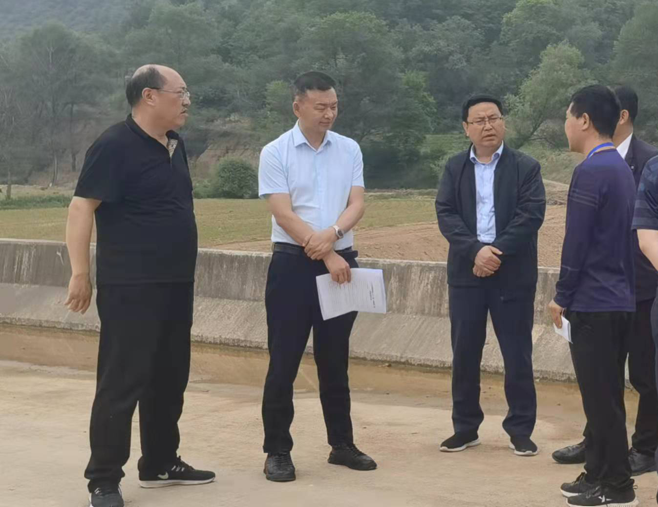 市產(chǎn)投集團(tuán)赴甘肅水建公司開展全面調(diào)研(圖2) 市產(chǎn)投集團(tuán)赴甘肅水建公司開展全面調(diào)研(圖2)