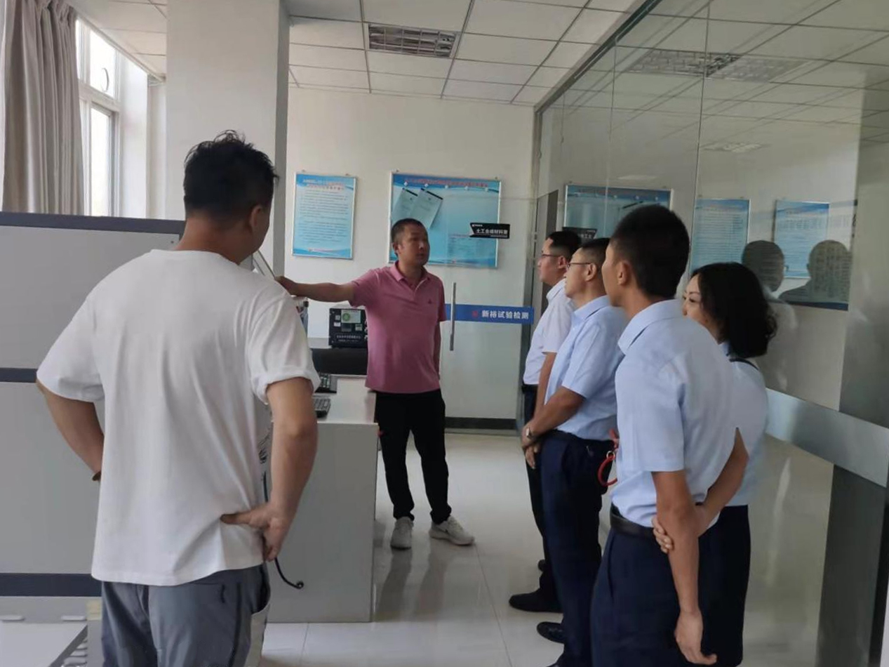 市產投集團涇東設計公司赴甲級檢測公司考察學習(圖2) 市產投集團涇東設計公司赴甲級檢測公司考察學習(圖2)
